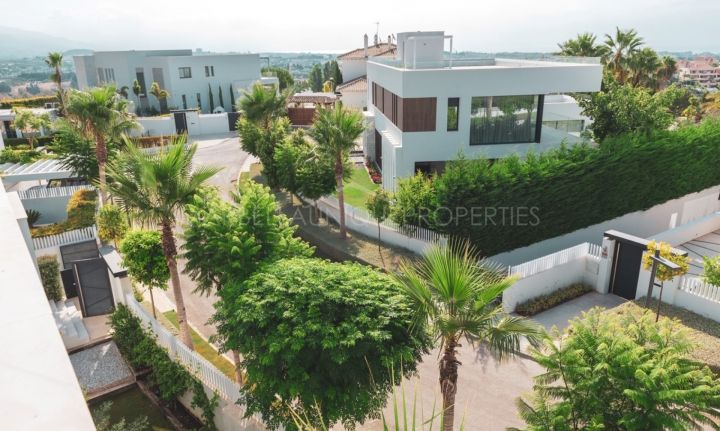 Impressionnant villas avec moderne design à Benahavis