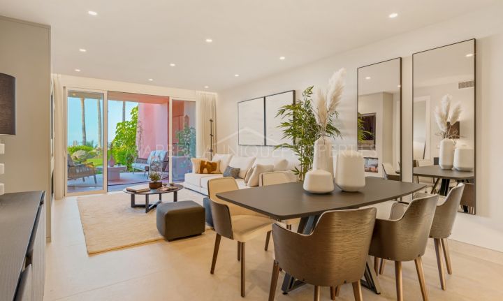Luxury fully renovated 3 bedroom beachfront apartment in Cabo Bermejo, Estepona