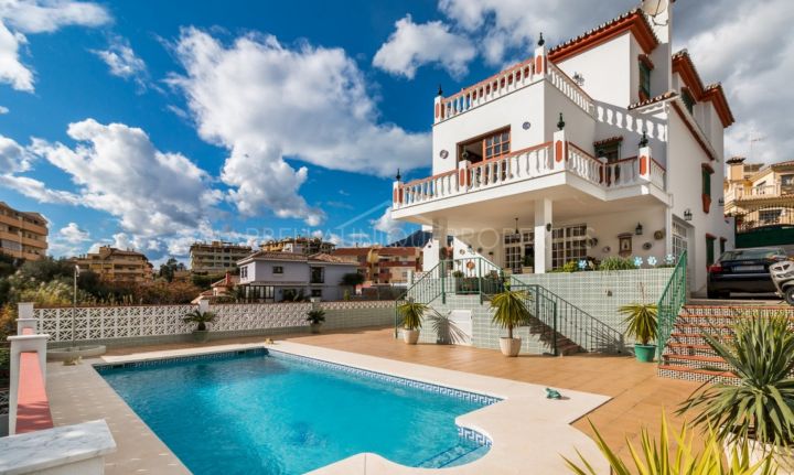 Villa familiale de 5 chambres à coucher dans le centre de Marbella