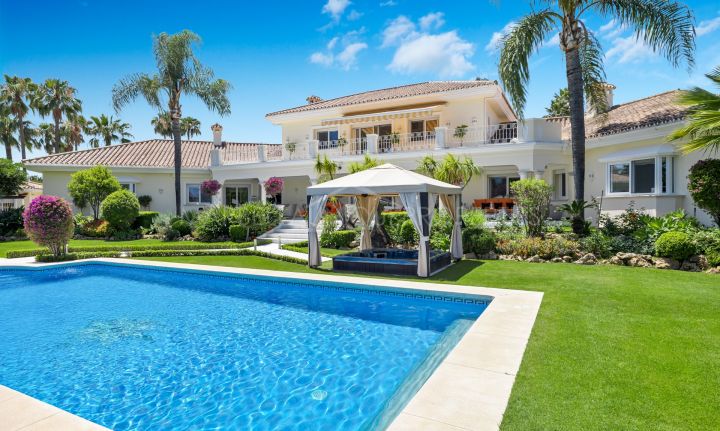 Villa de luxe à La Cerquilla, Nueva Andalucia, Marbella, Marbella.