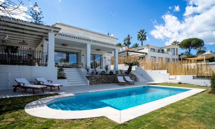 Modern 5 bedroom villa in Las Brisas, Nueva Andalucia