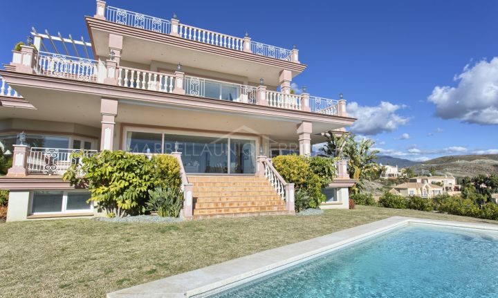 Luxury 8 bedroom villa with spectacular panoramic views in Flamigos Golf Resort