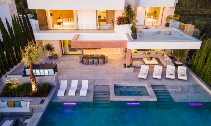 Spectacular 5 bedroom luxury villa in El Herrojo, La Quinta
