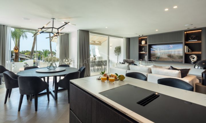 Penthouse duplex de luxe à Marina de Puente Romano, Marbella