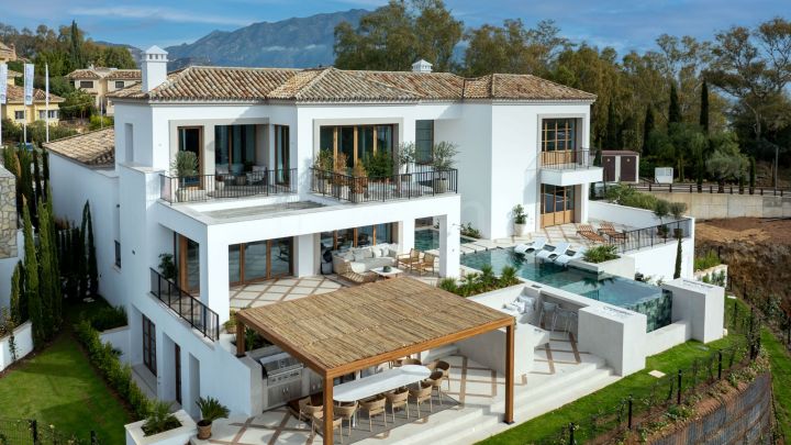 Modern new villa for sale in Benahavis, Costa del Sol