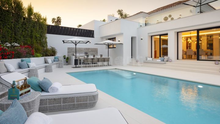 5-Bedroom contemporary villa for sale in Los Naranjos Golf, Marbella