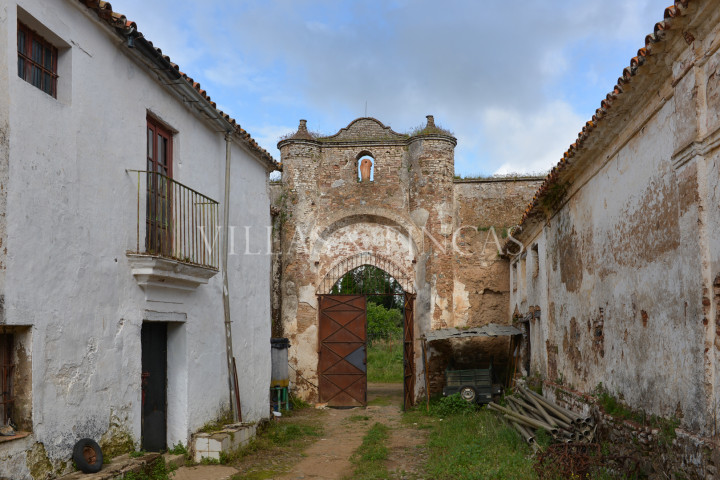 Cazalla de la Sierra, Amazing historical Hacienda to reform