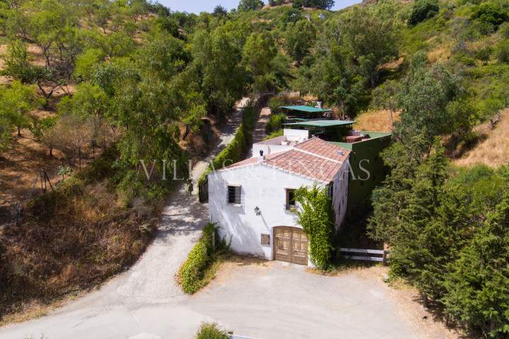 Gaucin, Lovely country house with large workshop