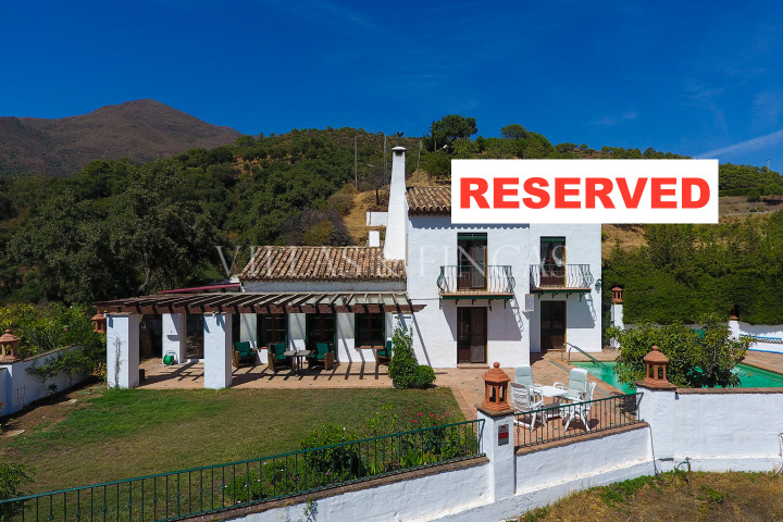 Casares, Country villa with separate guest cottage