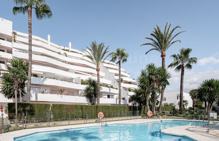 Apartamento de 4 dormitorios en el corazón de Nueva Andalucía, Marbella.