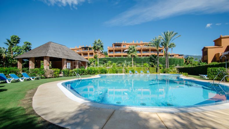 Benahavis, Benatalaya, Spacious penthouse