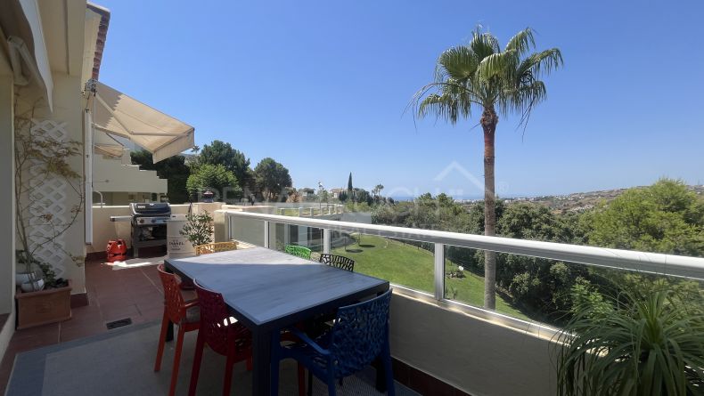 Penthouse duplex avec vue à Puerto del Almendro, Benahavis