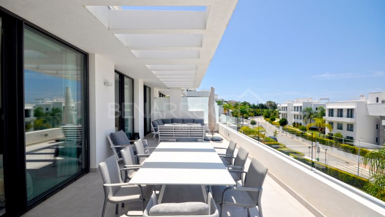 Immaculate apartment in Cataleya, on the New Golden Mile in Estepona.
