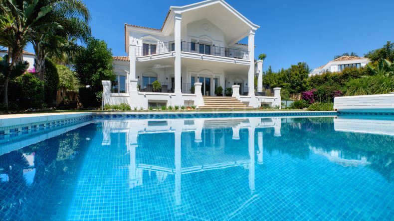 Villa in La Cerquilla, Nueva Andalucia