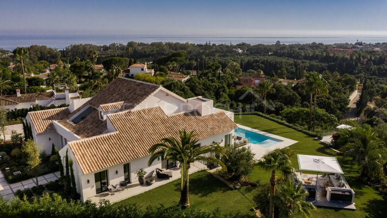 Villa with breathtaking views in Elviria, Marbella East