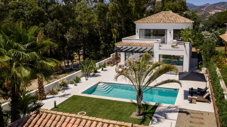 Contemporary Andalusian style villa in Elviria, Marbella East