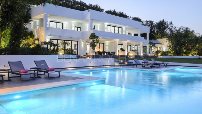 Villa de diseño moderno en Nueva Andalucia