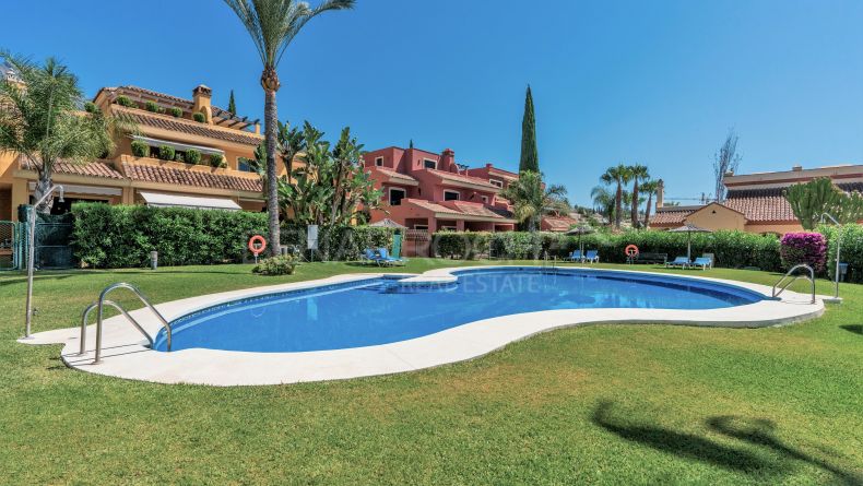 Casa adosada en El Tomillar de Nagueles, Marbella Golden Mile