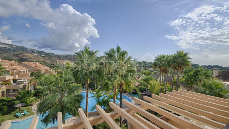 Fabulous duplex penthouse in Rio Real, Marbella East