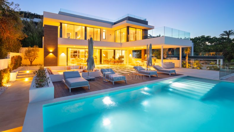 Villa in Las Brisas, Nueva Andalucia