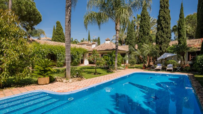 Villa en première ligne de golf à Las Brisas, Nueva Andalucia