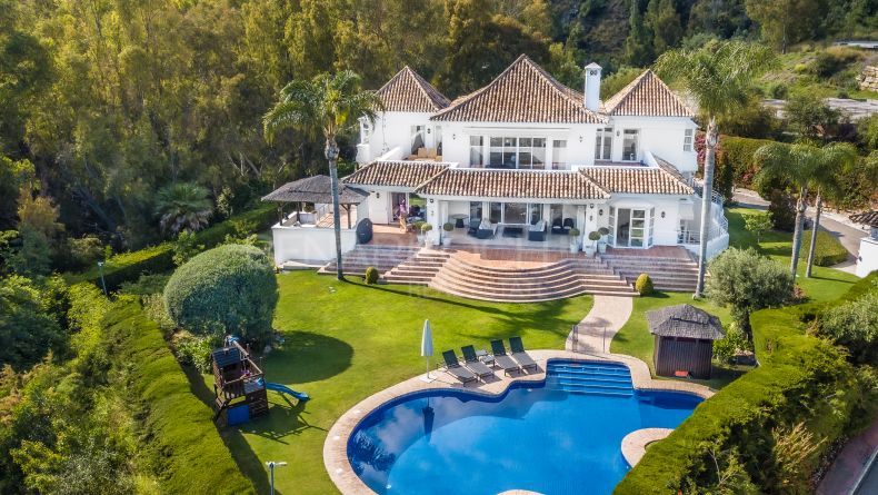 Villa in the Golf Valley, Nueva Andalucia, Marbella