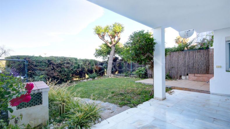 Ground floor apartment in Las Jacarandas, Estepona