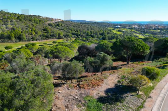 A building plot very close to the Sotogrande International School with great views to the golf.