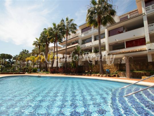 Las Cañas Beach, Marbella Golden Mile