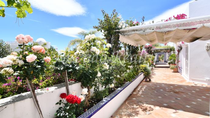 Jardines Colgantes, Marbella Golden Mile