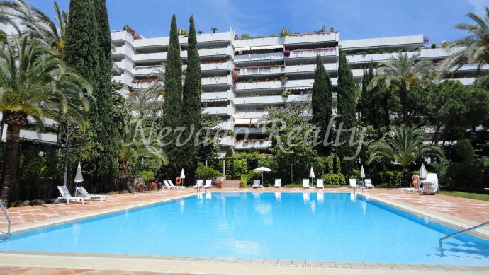 Don Gonzalo, Marbella