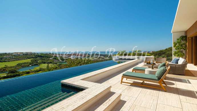 Villa in Finca Cortesin with panoramic sea views in Casares for sale