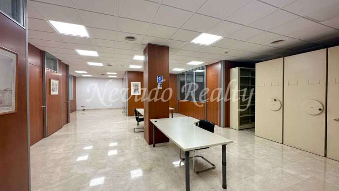 Office for rent in Marbella center