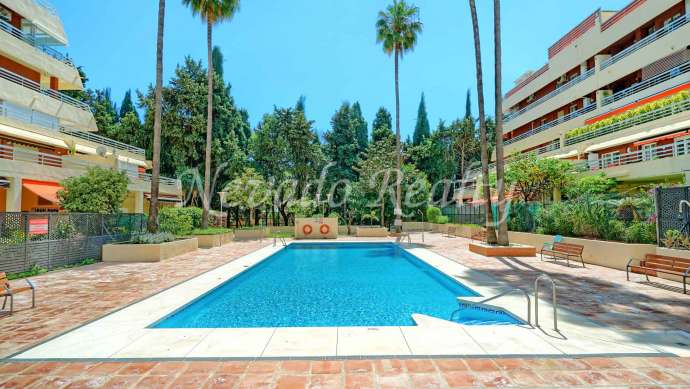 Apartment in Marbella center completely renovated and furnished.