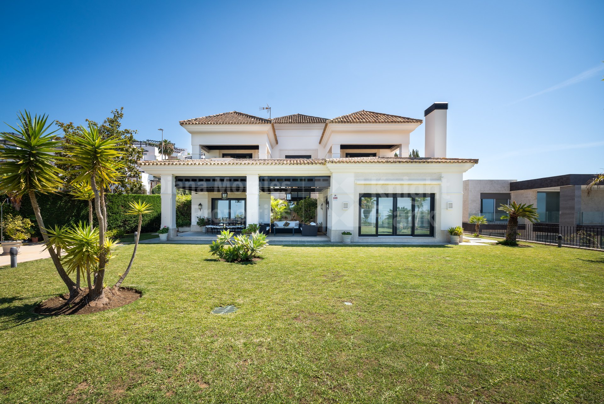 Frontline Golf Villas For Sale In Marbella