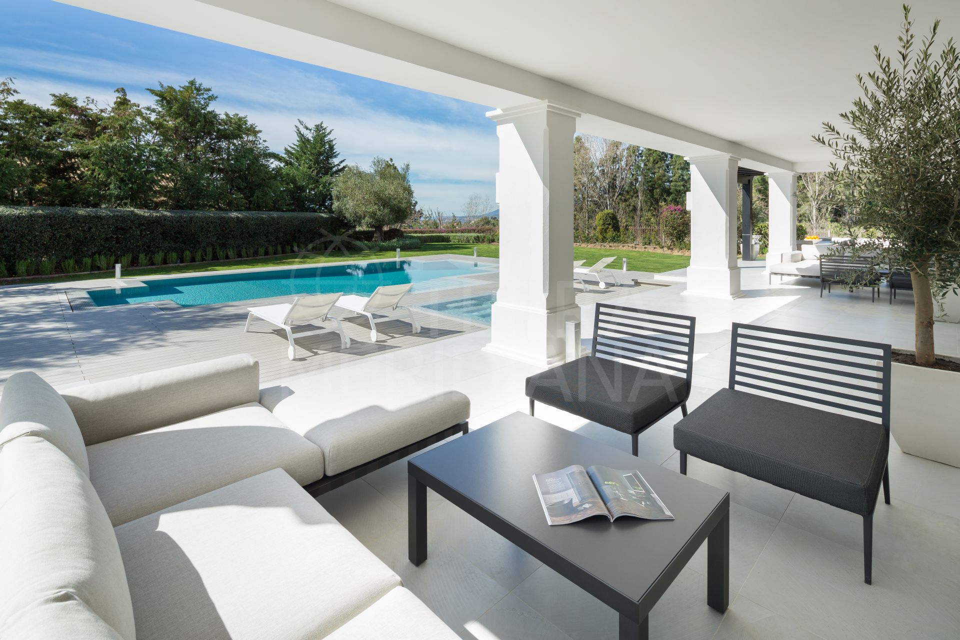 Stupendous contemporary luxury villa for sale in Los Picos, Sierra Blanca, Marbella Golden Mile