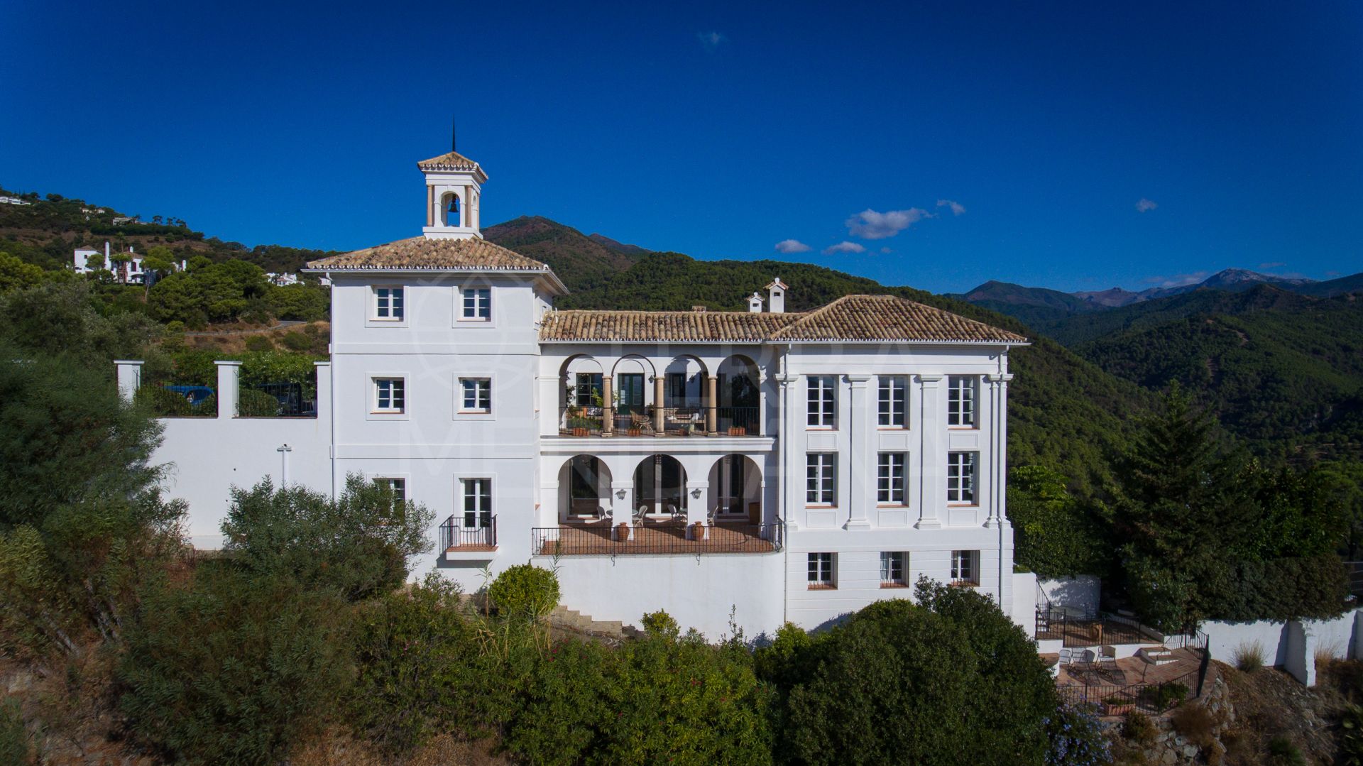 Усадьба на продажу в El Madroñal, Бенахавис