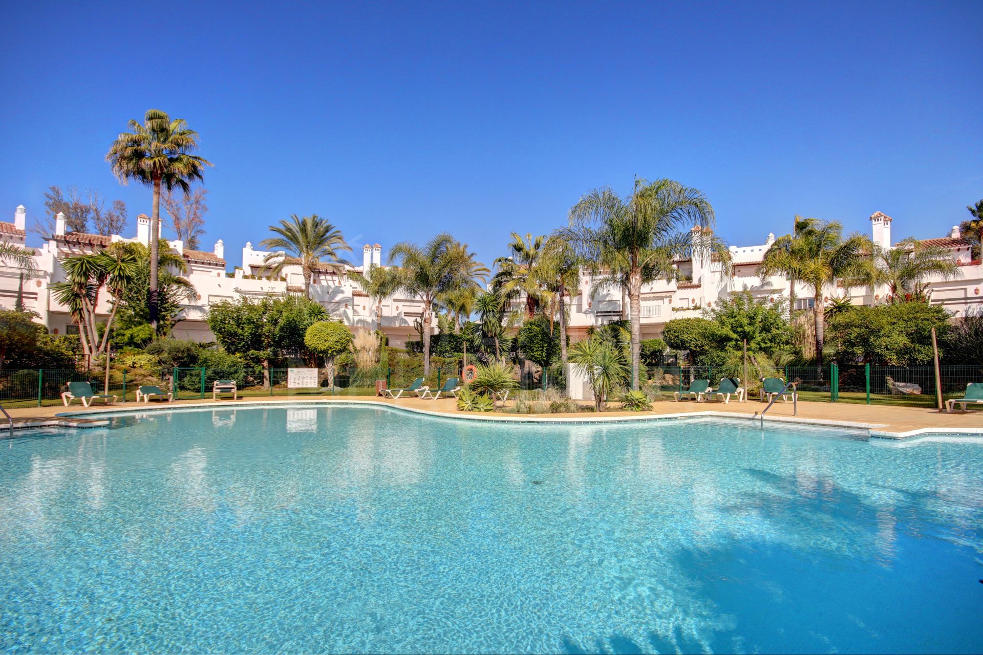 Maison de Ville à vendre à Costalita, Estepona