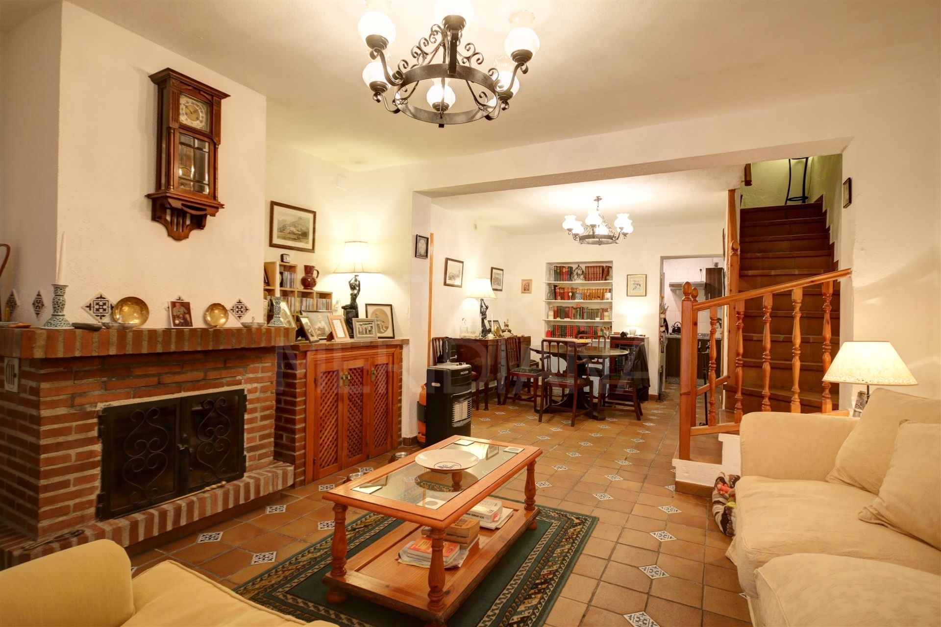Casa adosada de 3 dormitorios en venta en el casco antiguo de Estepona