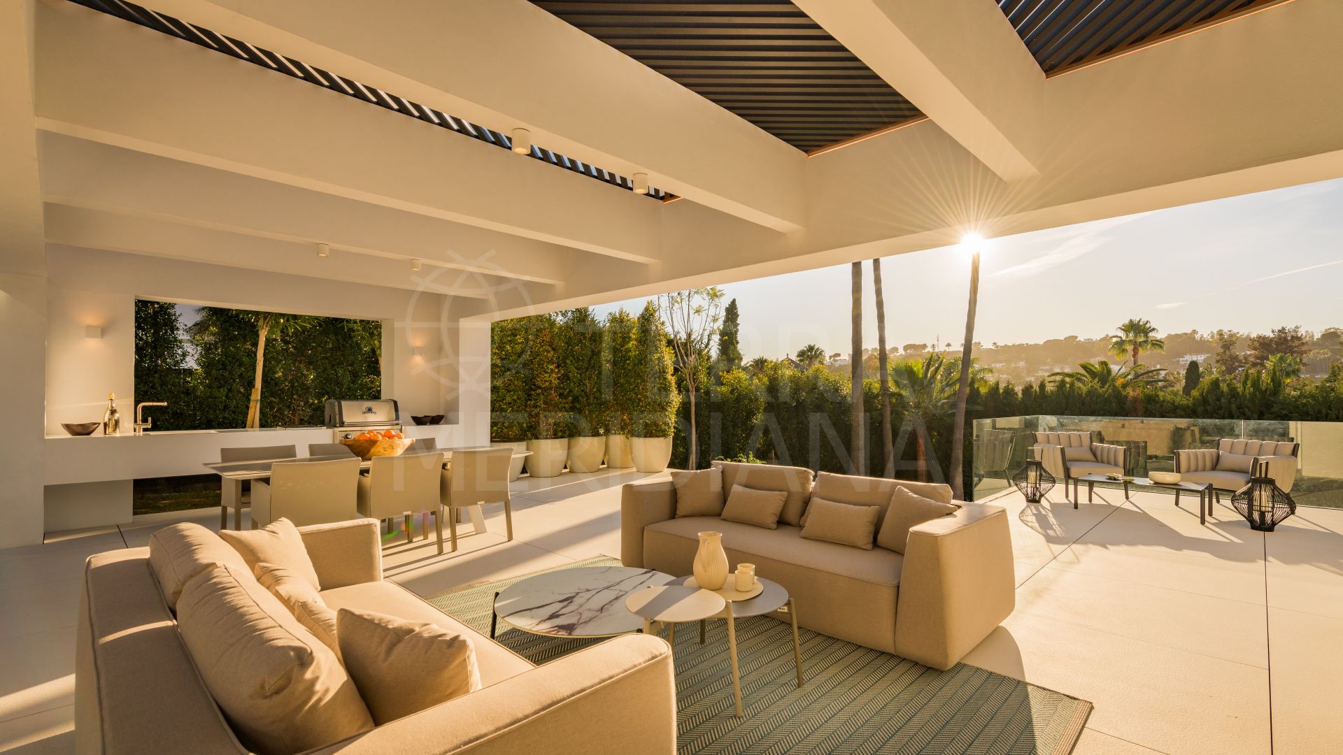Elegante villa de lujo en venta en Aloha, Nueva Andalucía, Marbella