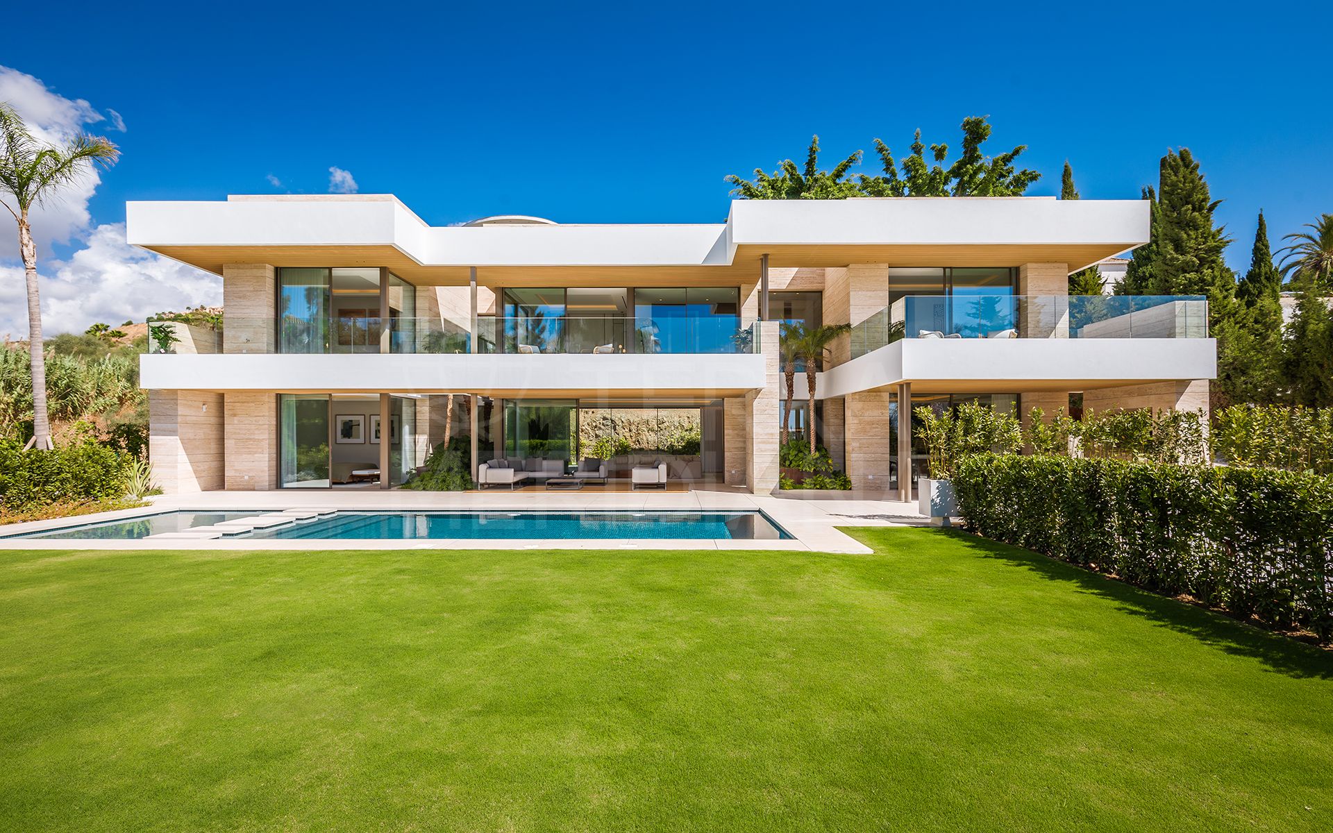 Stunning Corner Plot Villa with Exclusive Amenities for Sale in El Paraiso, Estepona