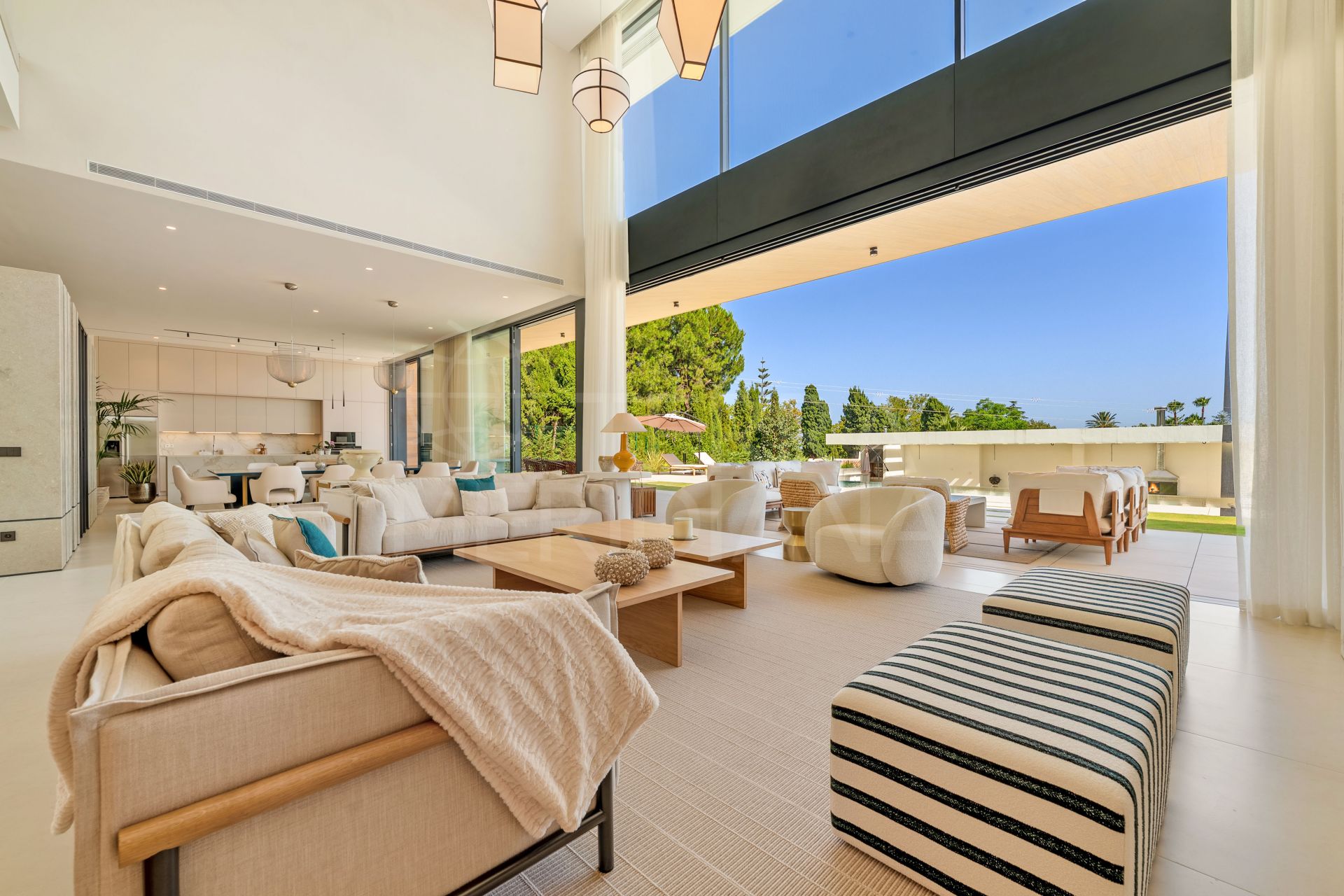 Chef-d'œuvre moderne à vendre à Guadalmina Alta