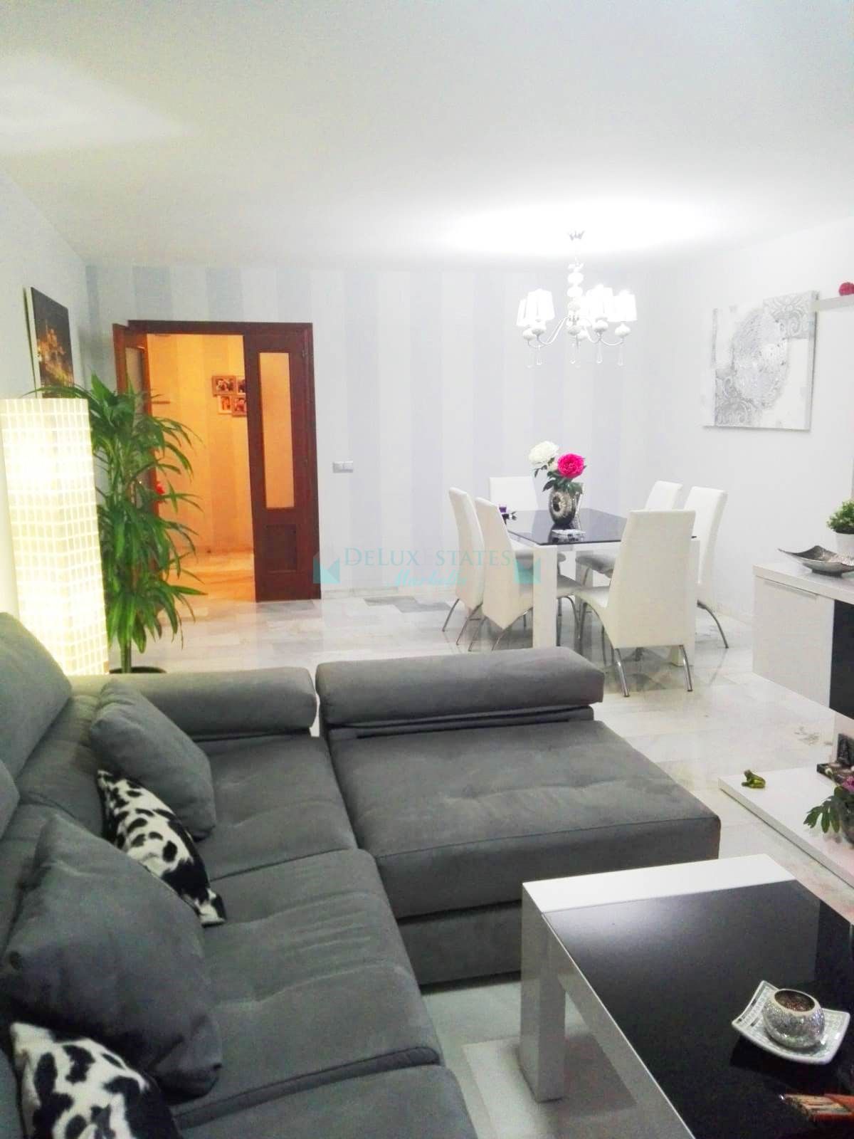 Apartment for rent in Miraflores, Marbella