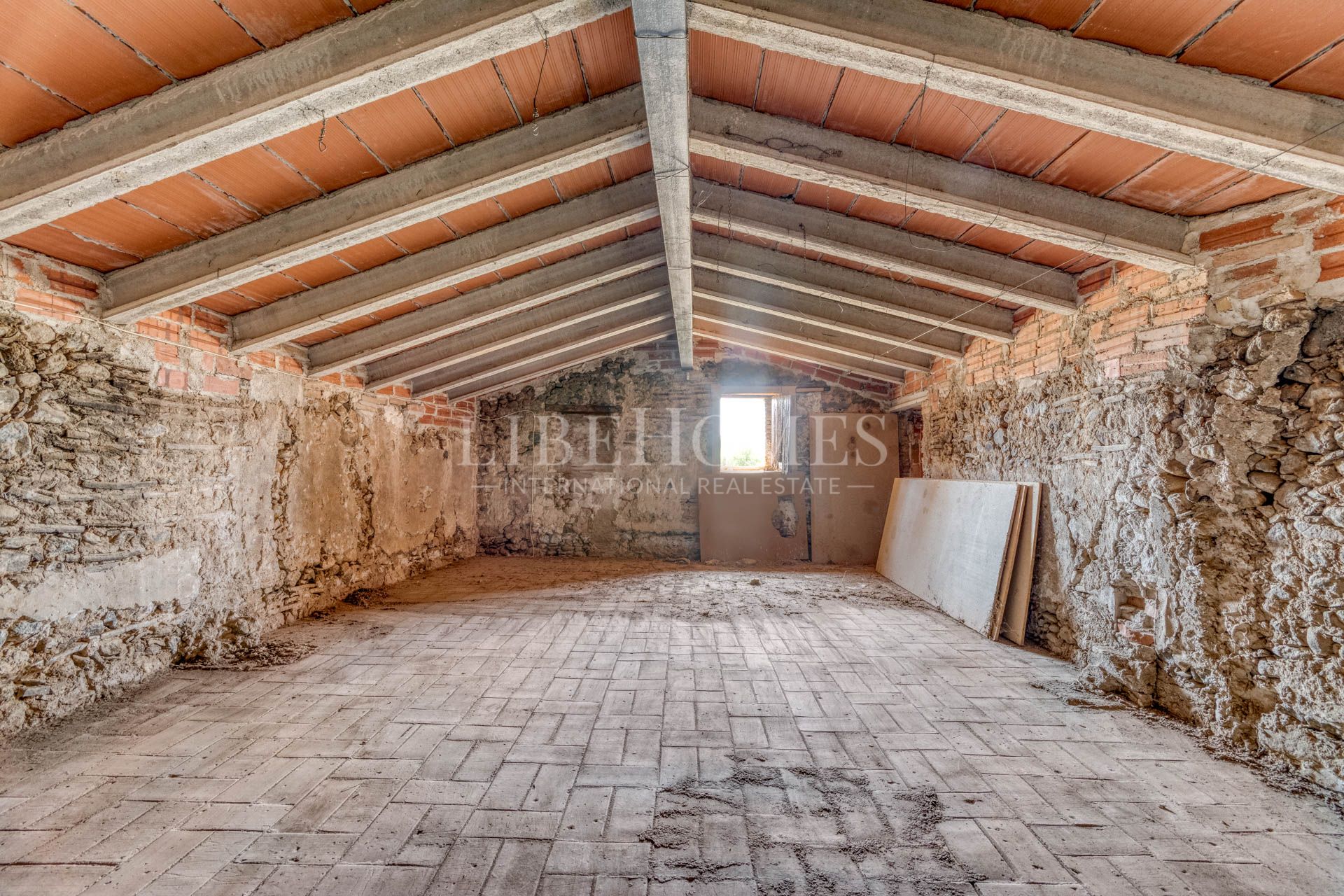 Country house with plot of 2.14 hectares in Peralada, Costa Brava