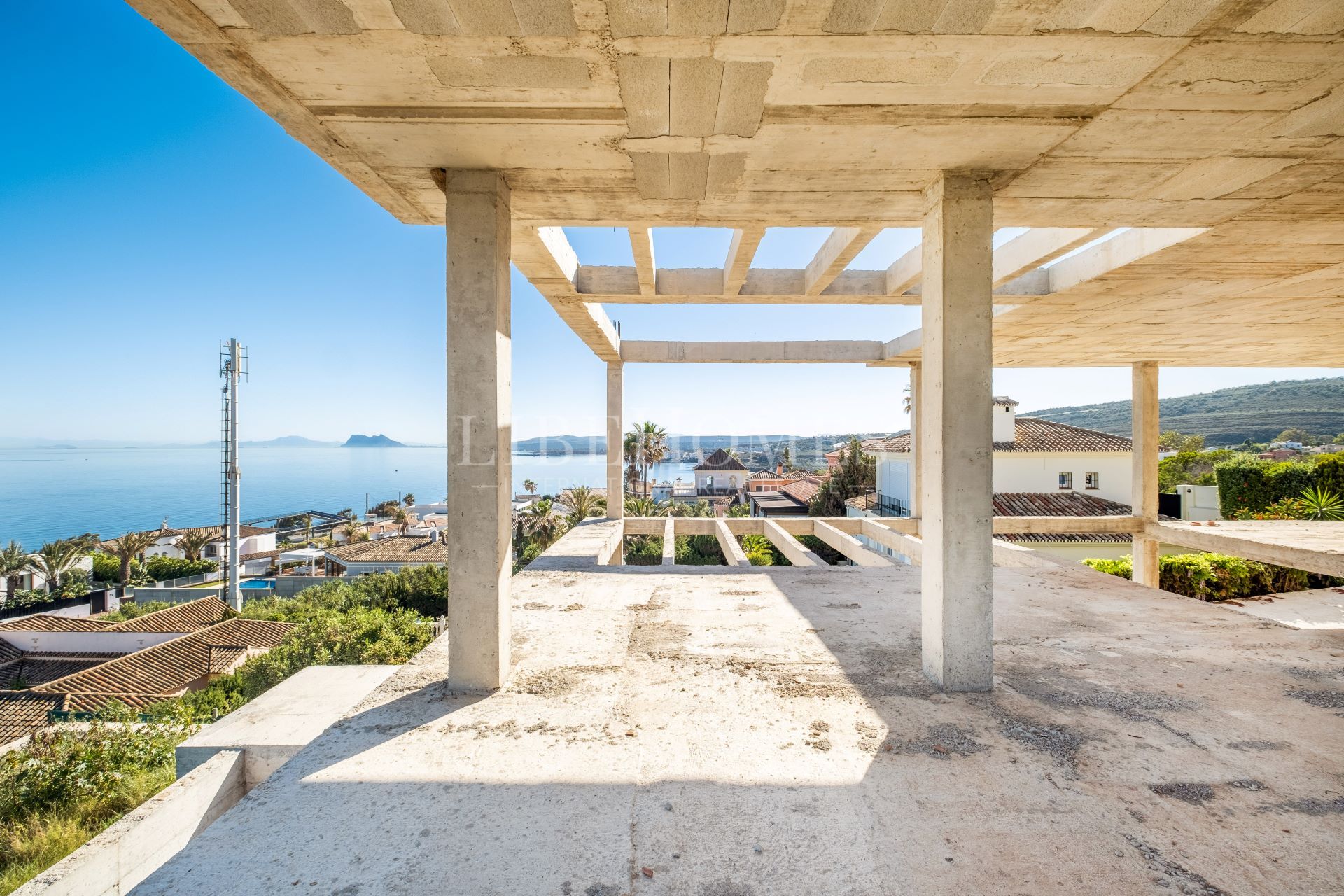 Villa neuve, belle vue sur la mer et Sotogrande, à Chullera