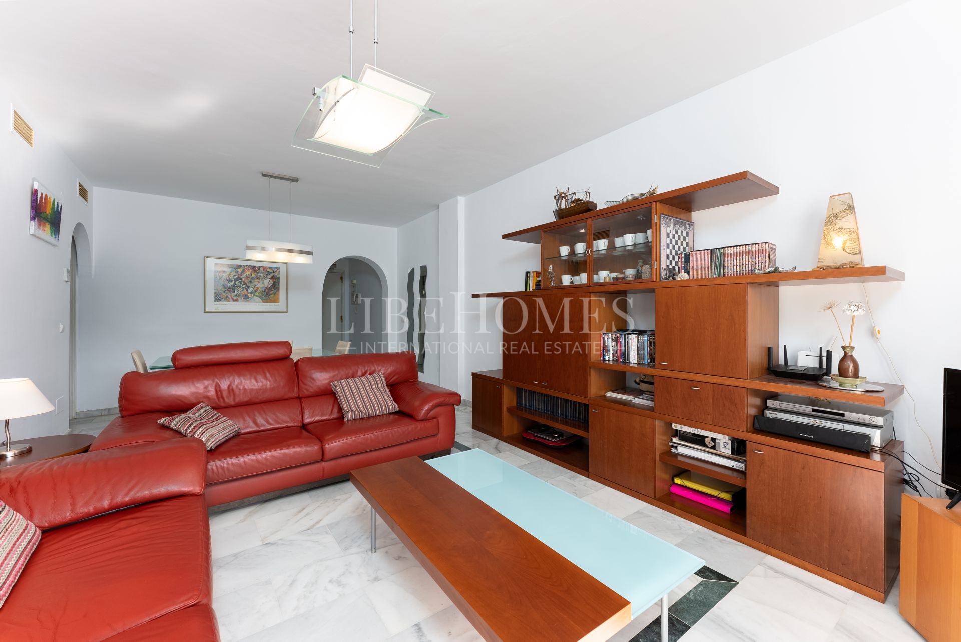 Sea side, south-oriented apartment, steps from the beach, Puerto Banus