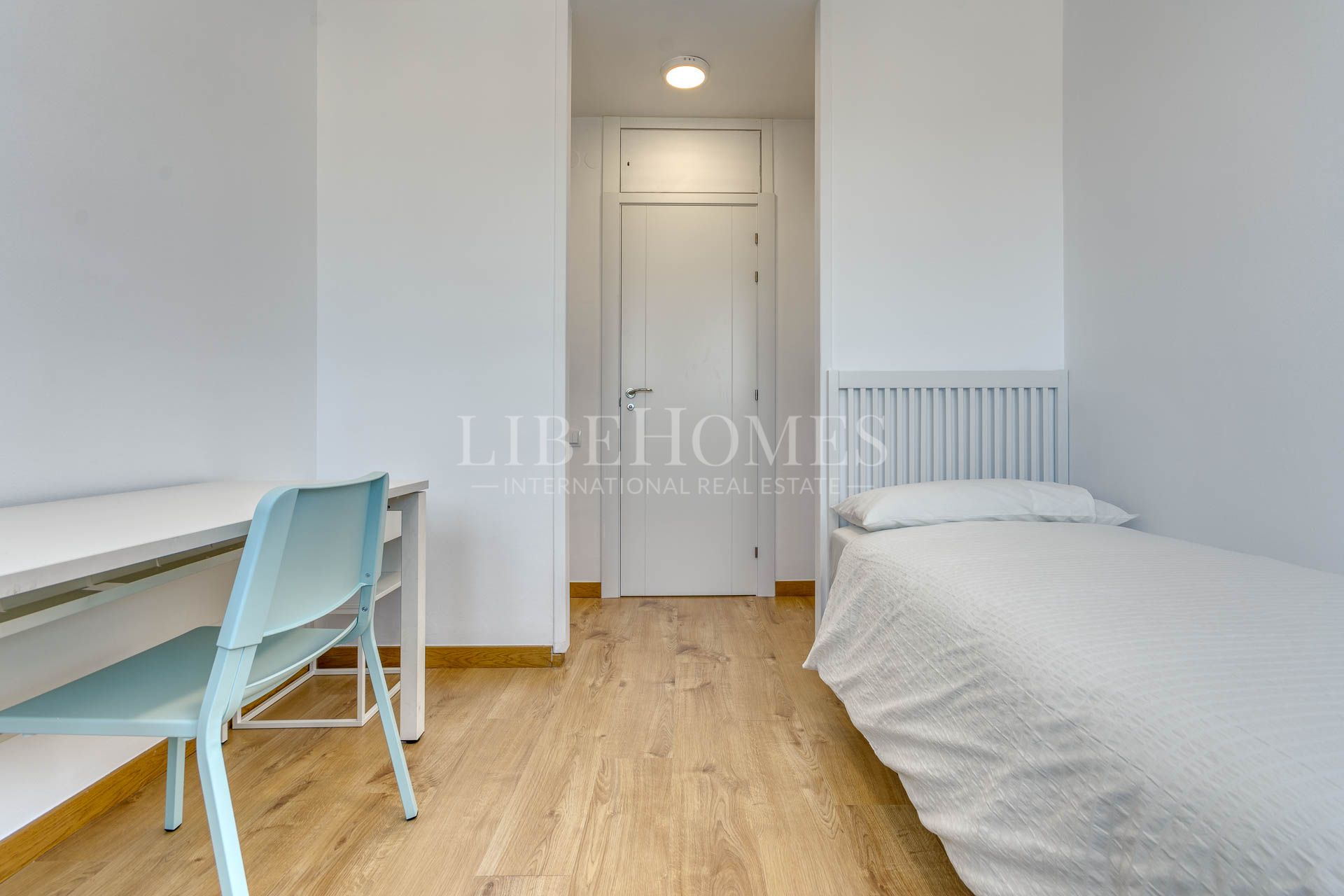 Apartment in Barcelona center, panoramic views of city and the sea