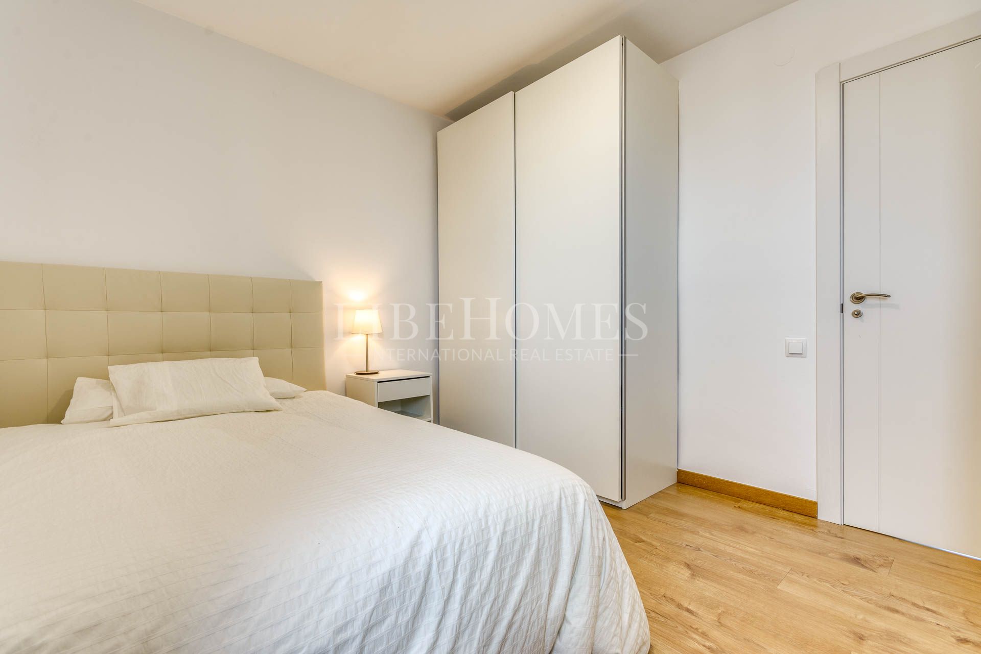 Apartment in Barcelona center, panoramic views of city and the sea