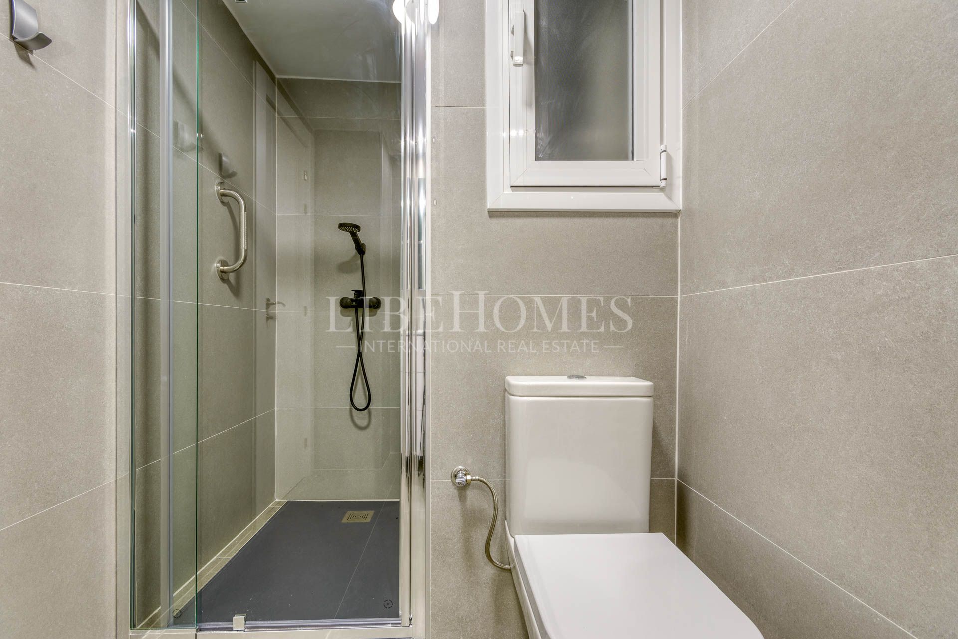 Apartment in Barcelona center, panoramic views of city and the sea