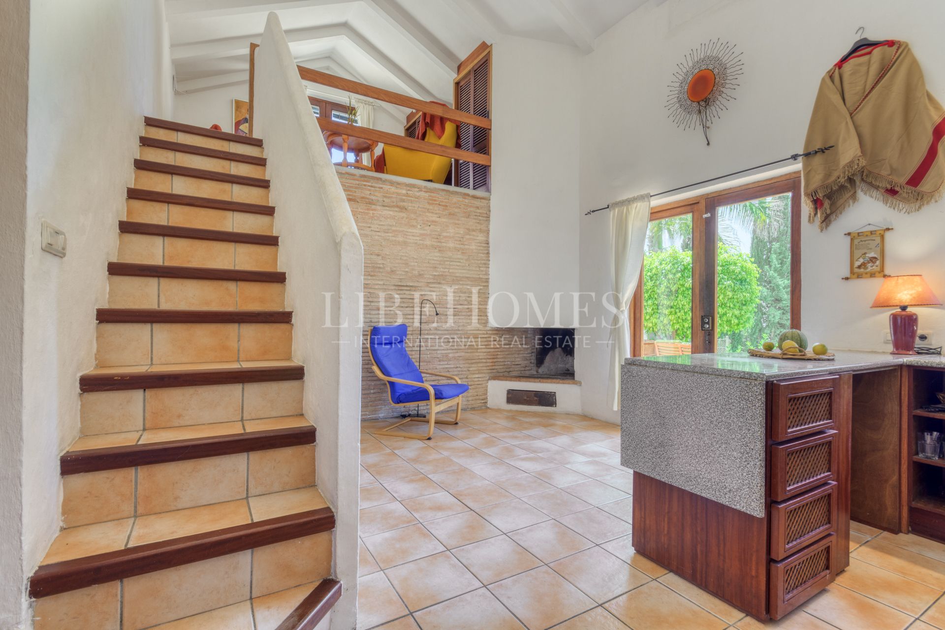 Finca for family use or perfect as a rural hotel in Frigiliana, Málaga